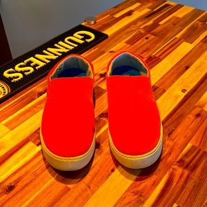 Bonobos X Toms- Collaboration of 2 Branss- Gently worn a few times